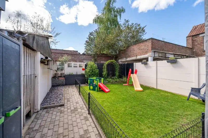 Instapklare gezinswoning met tuin & garage in hartje Dikkelvenne foto 21