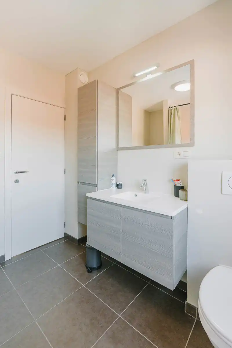 Lichtrijk en ruim appartement met riant terras op toplocatie foto 20