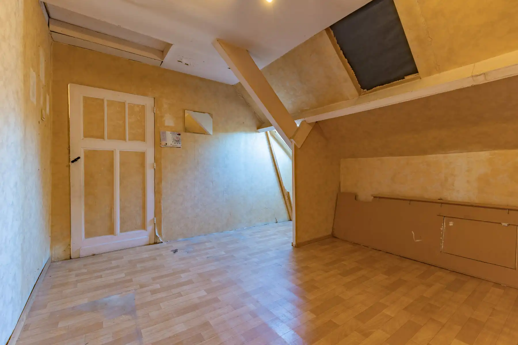 Gunstig gelegen te renoveren woning met tuin foto 21