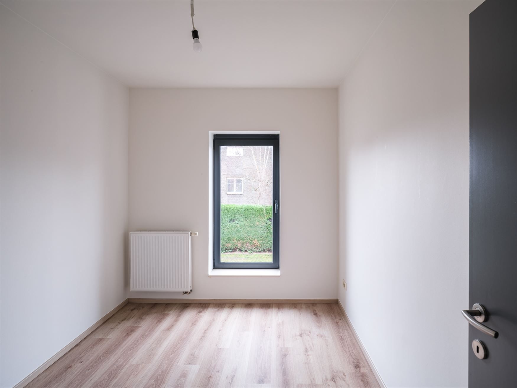 Gezinswoning met 3 slaapkamers en tuin in rustige straat. foto 10