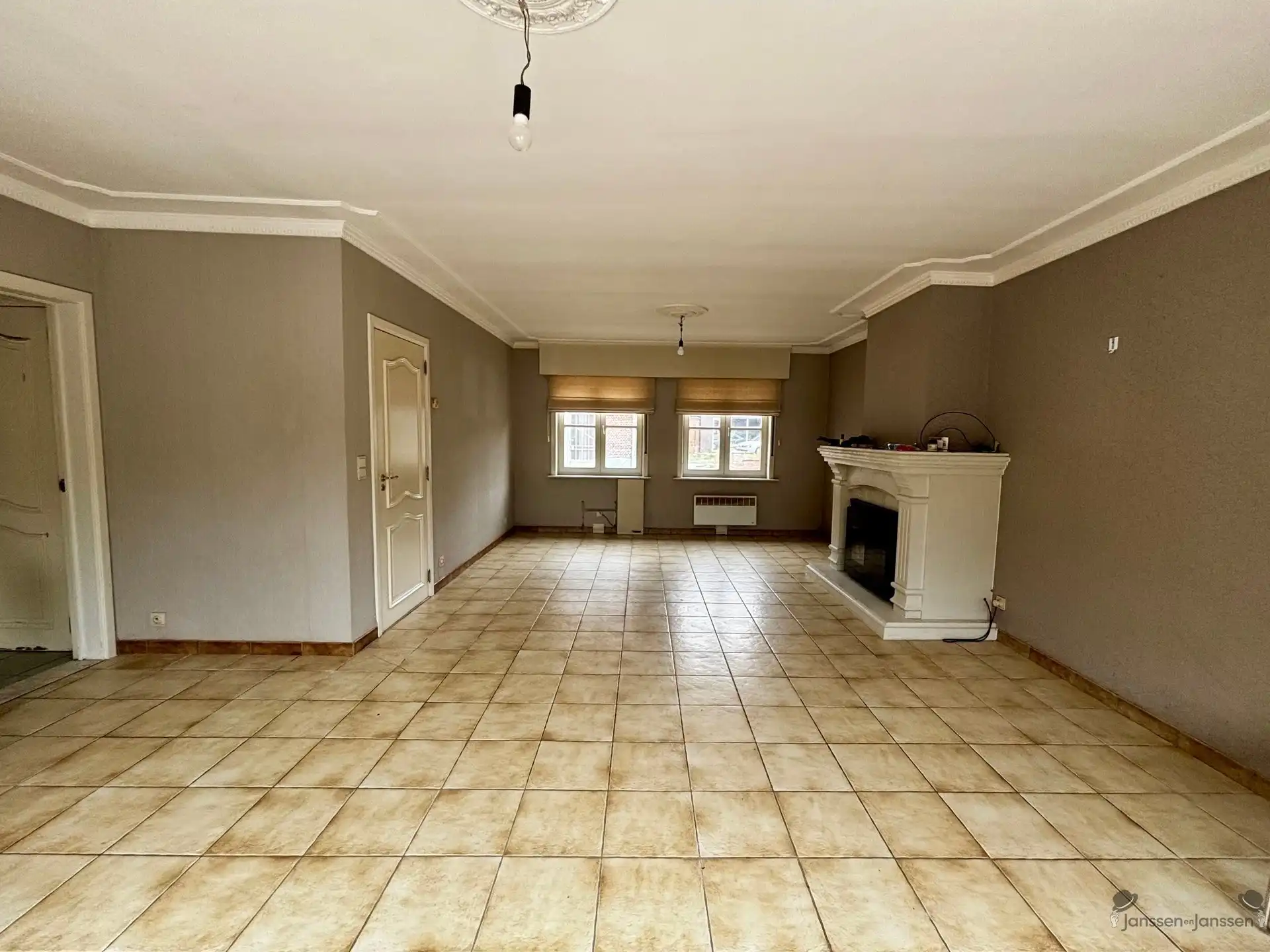 Ruime woning met 5 slaapkamers en tuin foto 4