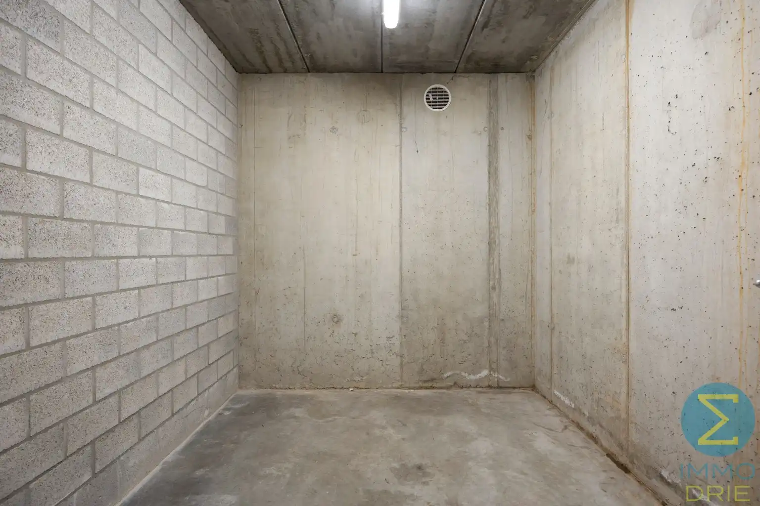 GLVL-appartement met 1 slpk, terras en autostaanplaats foto 16