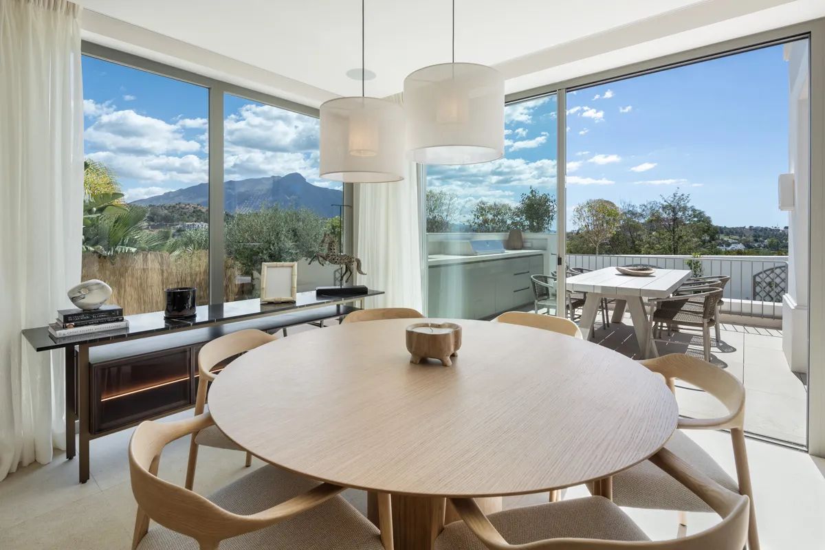 Exclusieve villa met ruim perceel – luxe, ruimte en sereniteit foto 10