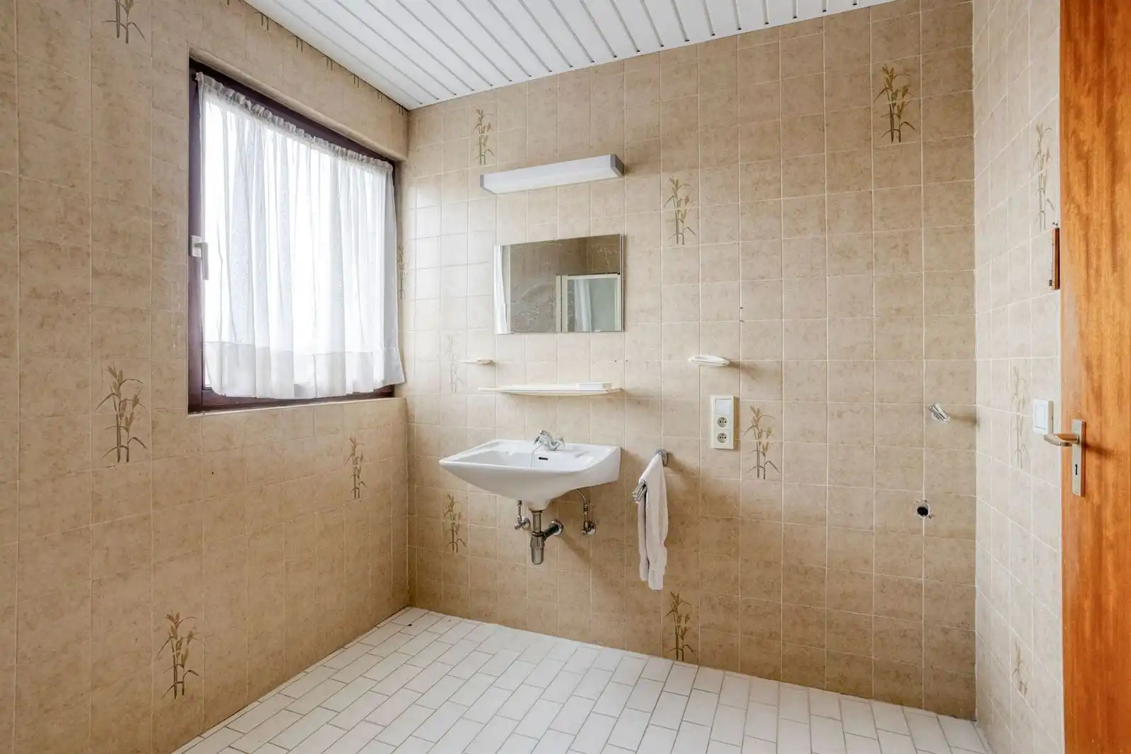 Appartement met 2 slaapkamers en zolder. foto 14