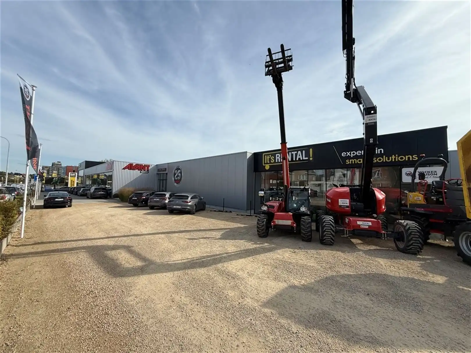 Industriële site met B2B-showroom te koop op zichtlocatie foto 4