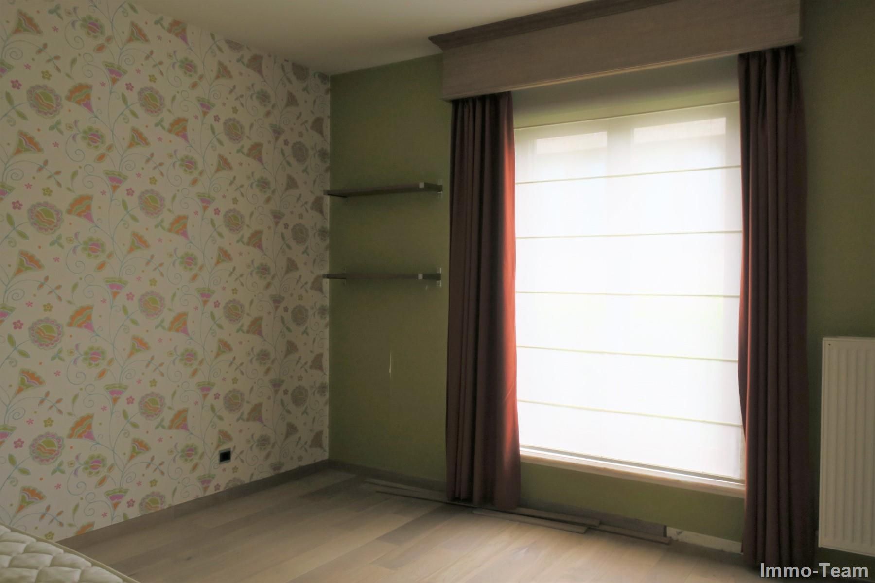 Robuuste karaktervolle woning met loods en weide  foto 7