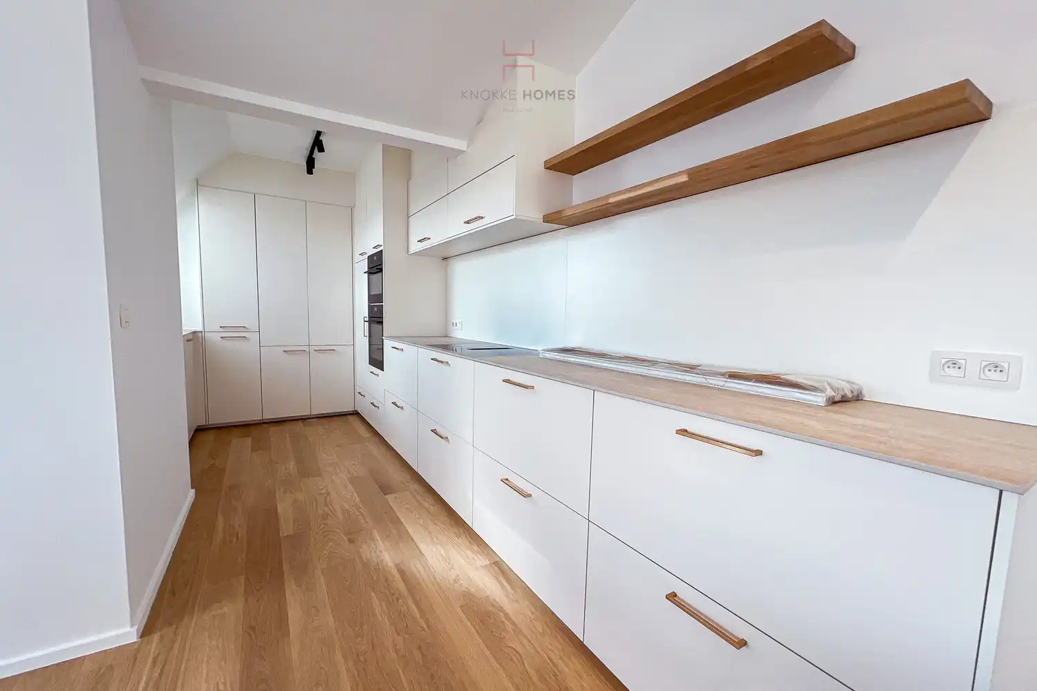 Ruim en lichtrijk appartement vlakbij het strand van Duinbergen foto 8