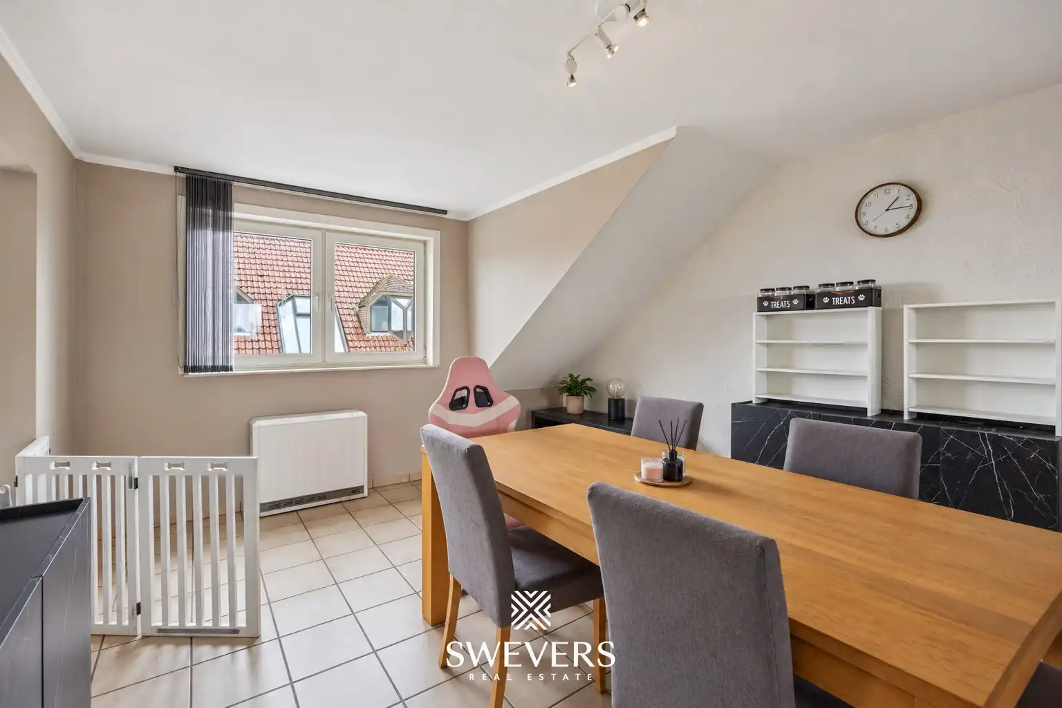 Ruim appartement van 121 m² woonoppervlakte en garagebox foto 7