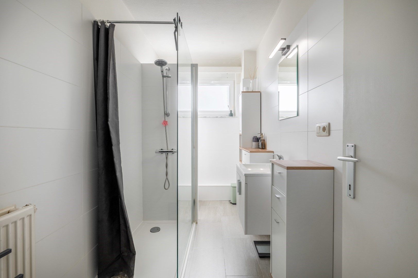Ruim gerenoveerd appartement met terras, lift en garagebox in Turnhout | 2 slaapkamers | Energielabel B foto 9