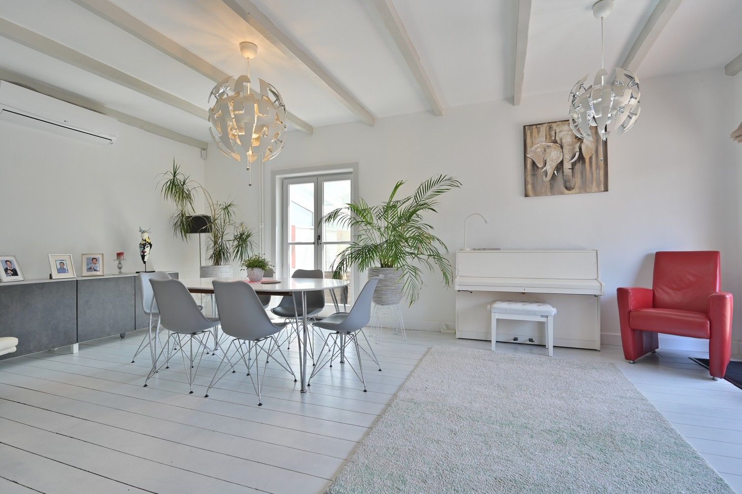 Royale woning met 5 slaapkamers en zwembad, gelegen op een perceel van 23a te Neerharen foto 10