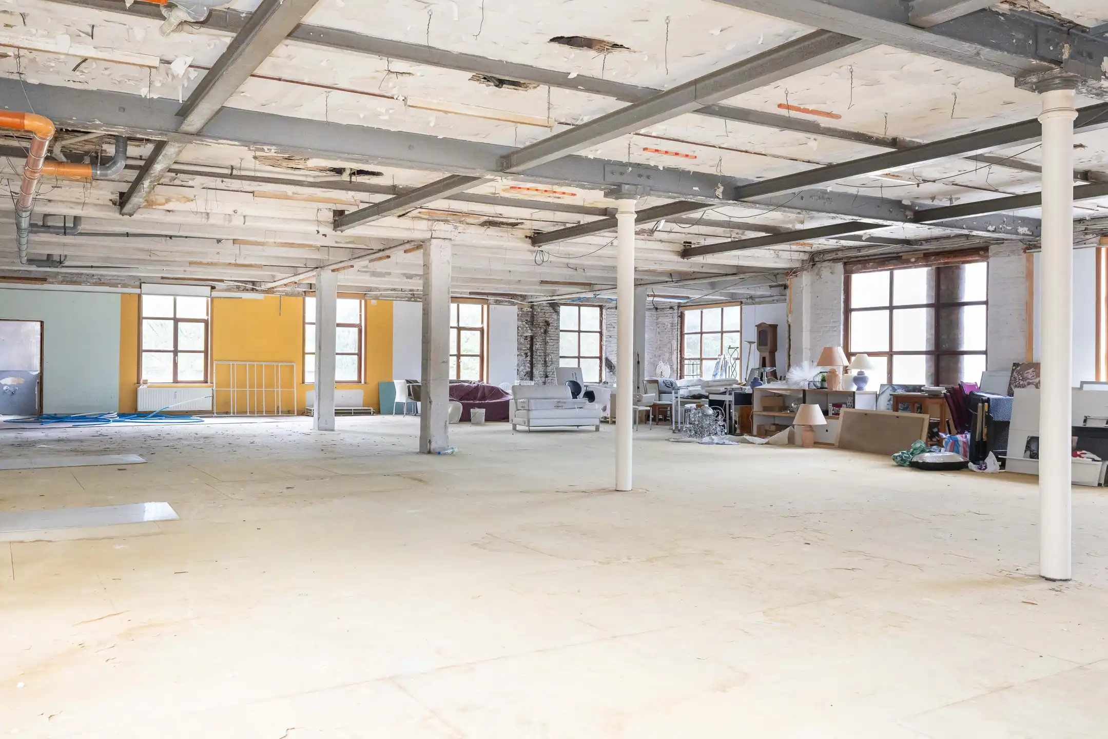 ± 600 m² potentieel om nieuw leven in te blazen foto 10