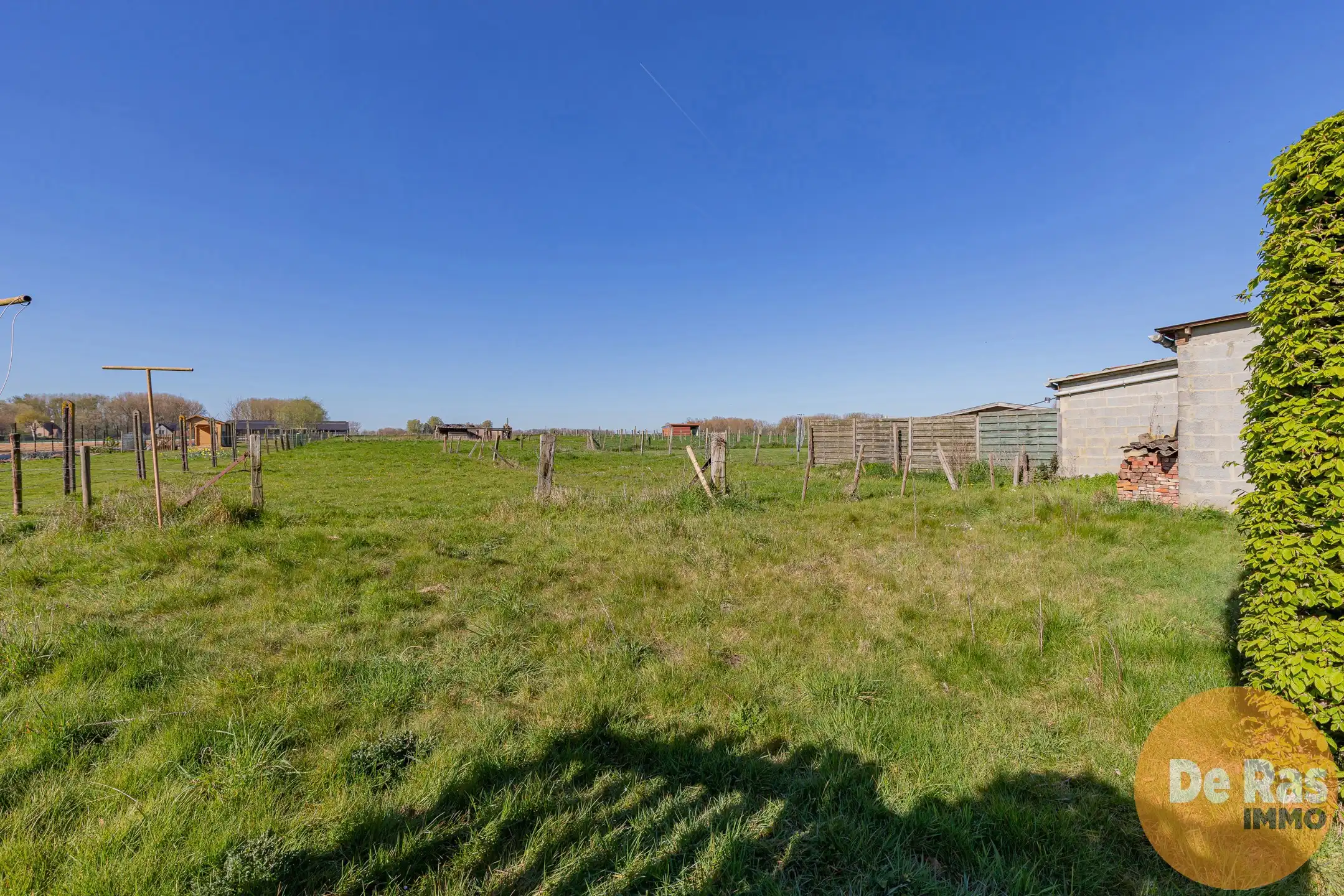  ERONDEGEM-Verzorgde 4-gevelwoning met achterliggende weide foto 8