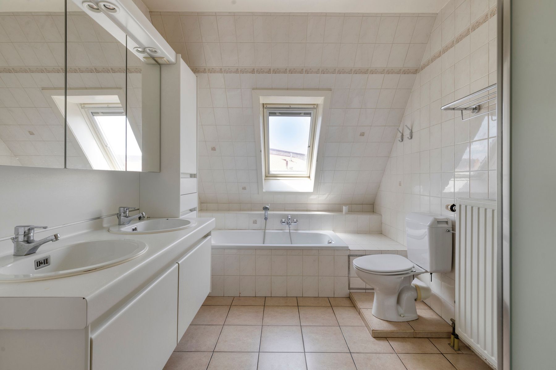 Instapklaar appartement van 153m² !!! met garage en standplaats !!! foto 15