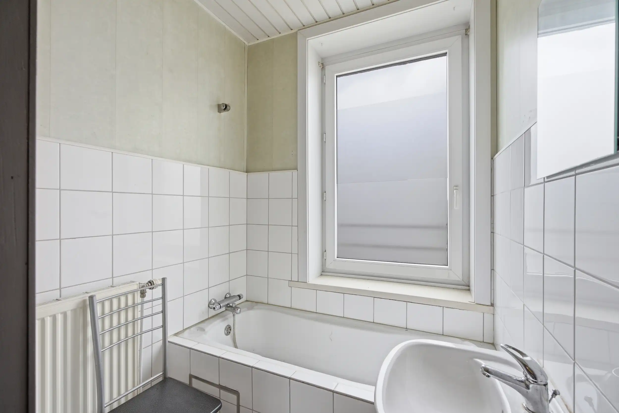 Te renoveren woning met 3 slaapkamers foto 6