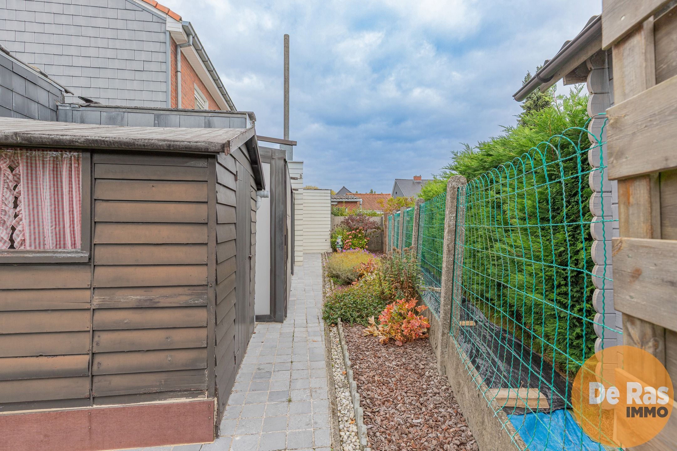HERZELE - Verzorgde gezinswoning met 3 slpk, tuin en garage foto 21