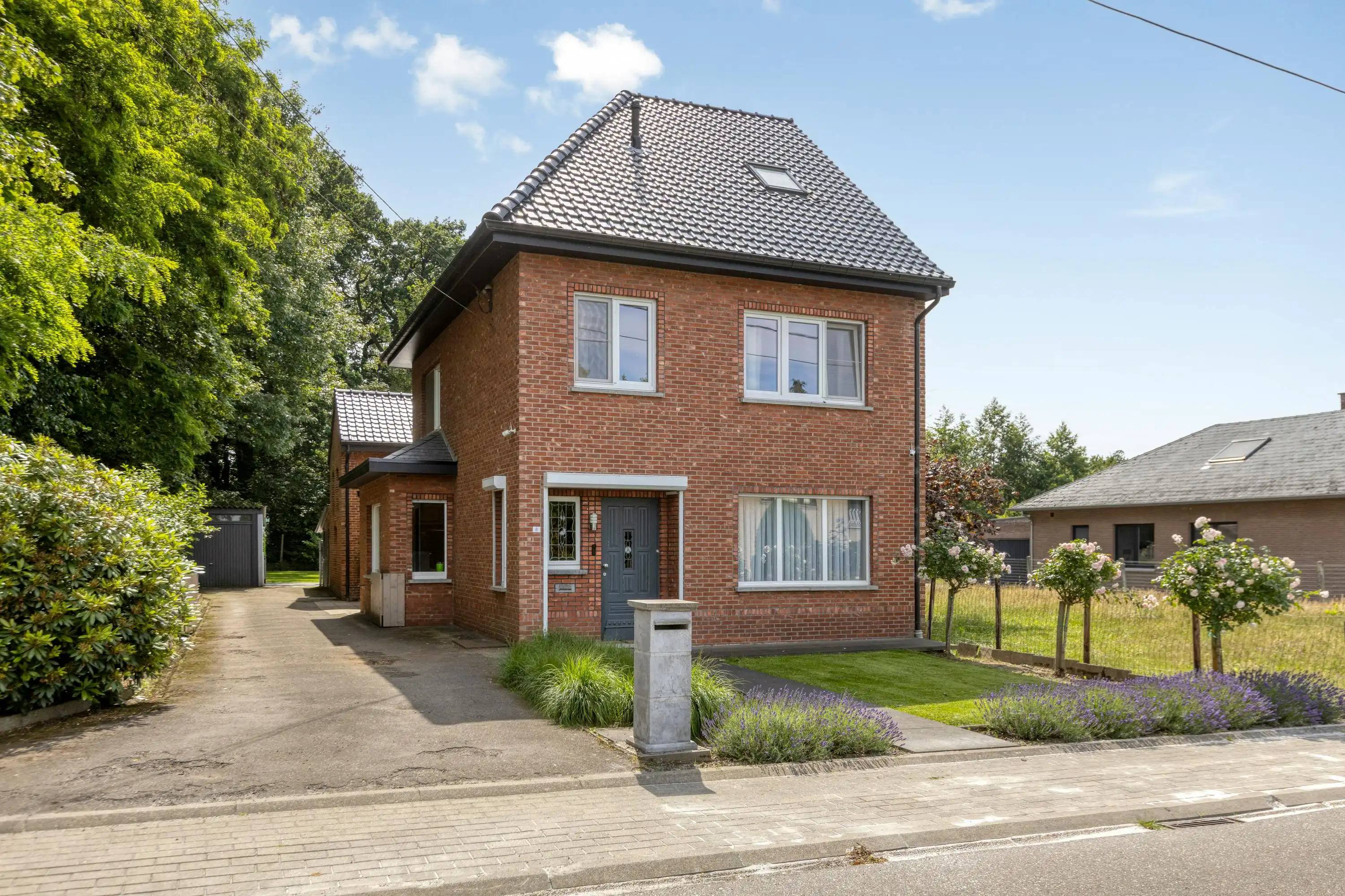 Instapklare woning met 5 slaapkamers te Alken foto 2