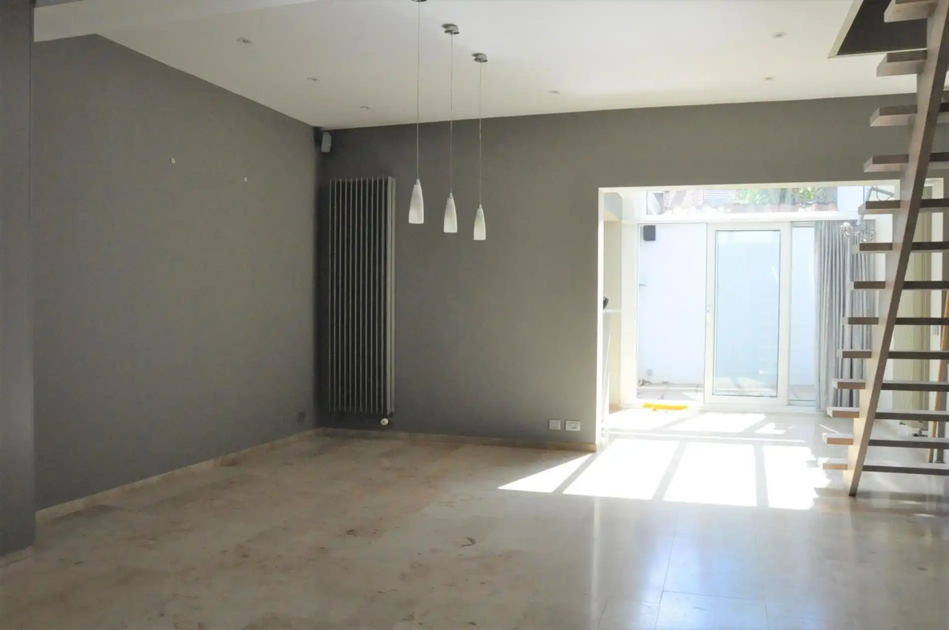 Woning met 2 slaapkamers en garage foto 3