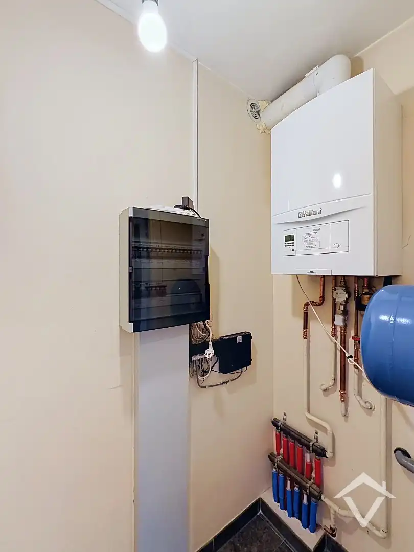 Instapklaar appartement met 2 slaapkamers, 2 bergingen en garage te Eernegem foto 16
