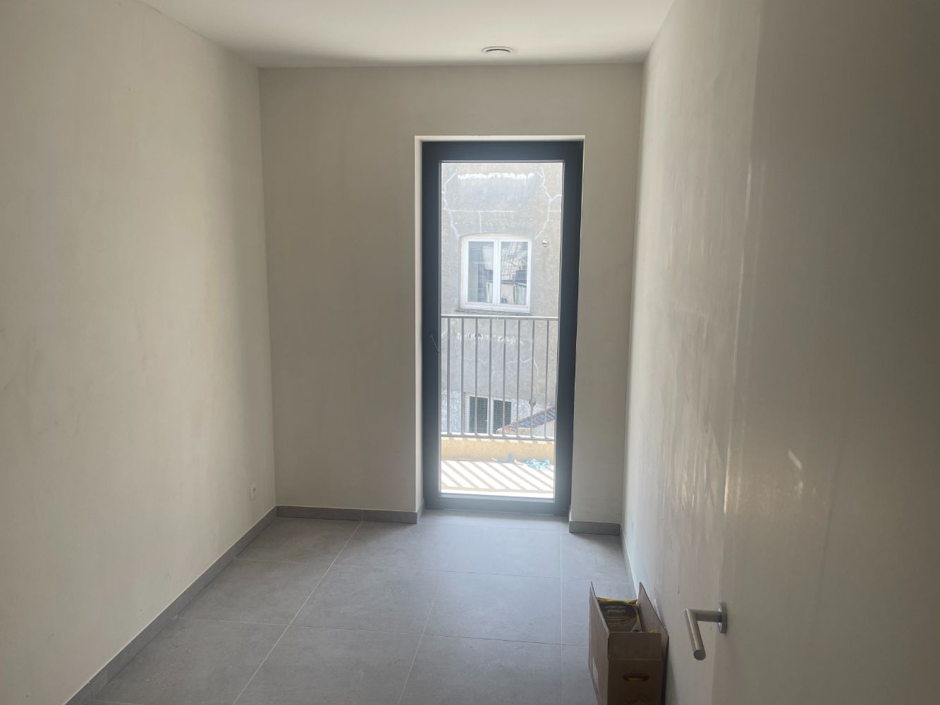 2-slaapkamer appartement TE HUUR in nieuwbouw residentie Evelyne te Oostende foto 12
