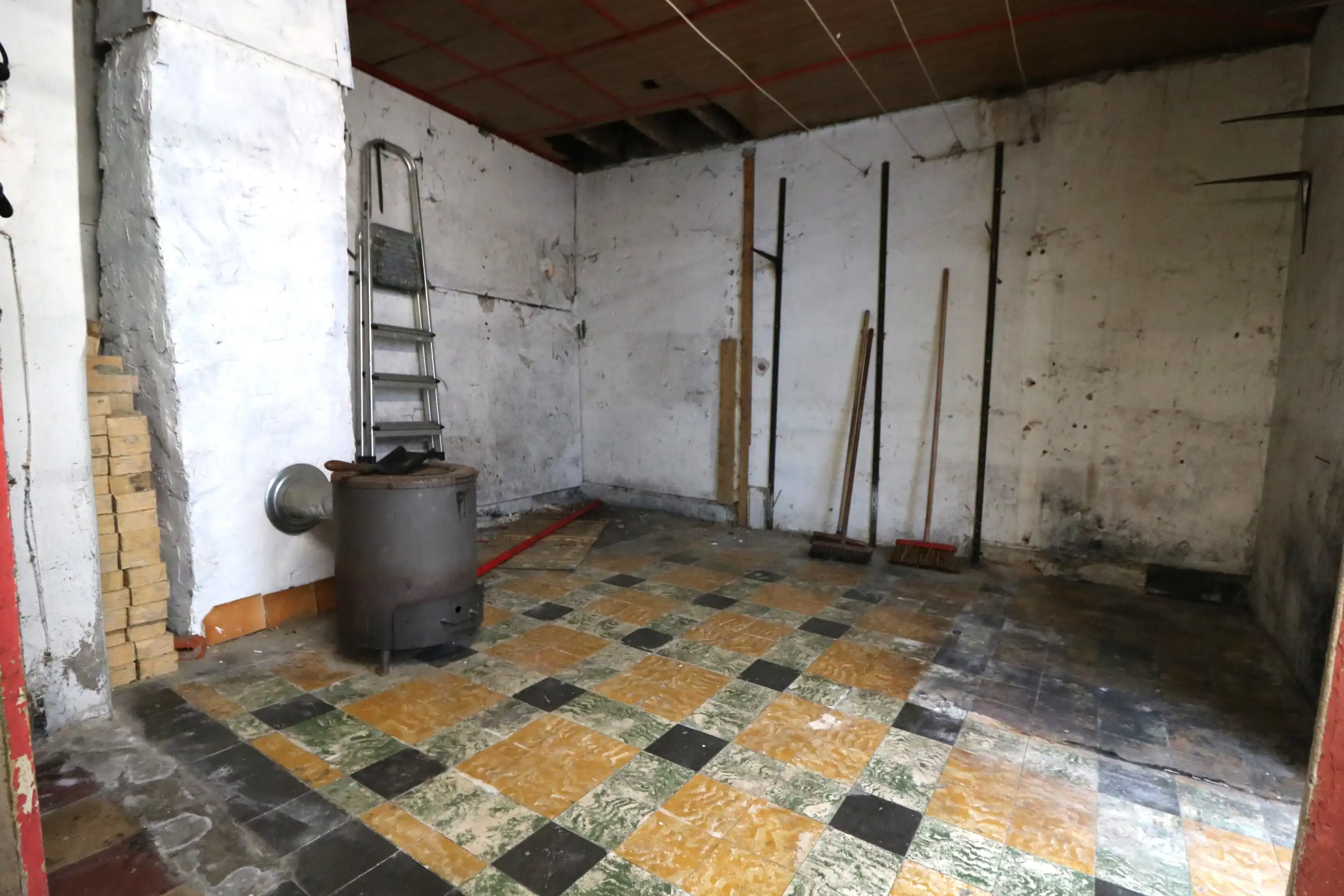 Te renoveren woning met 4 slaapkamers op wandelafstand van het centrum. foto 13