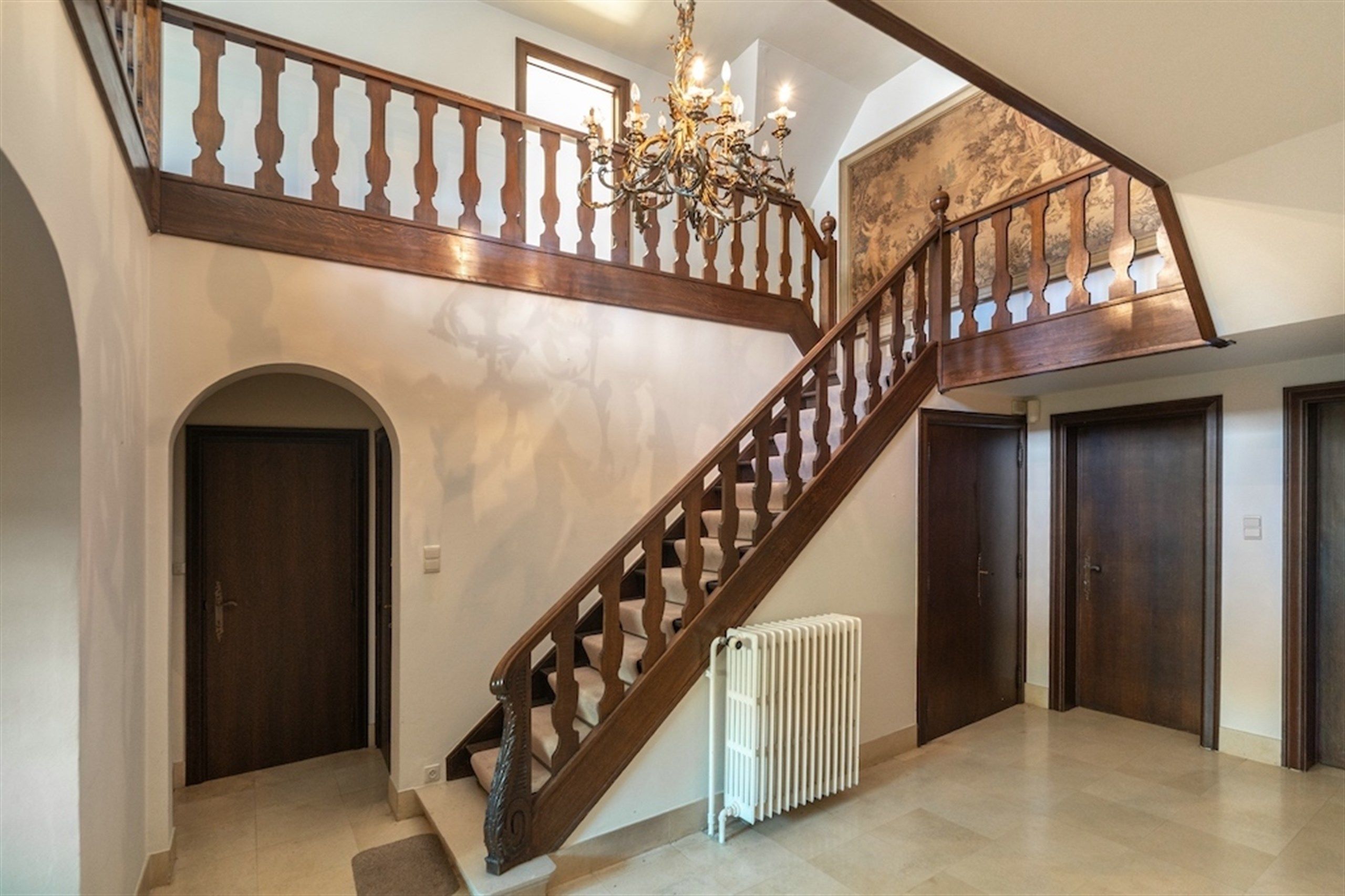 Royale en stevige eigendom op 1000 m2 aan de stadsrand foto 9