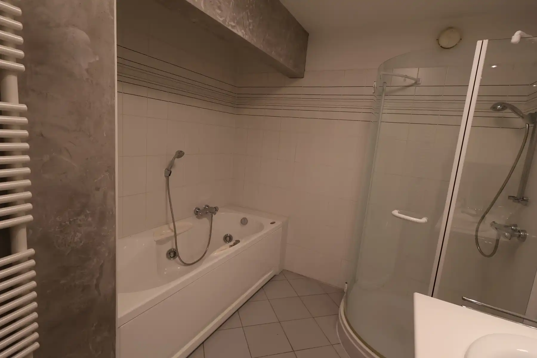 Een gerenoveerd appartement op de 2de verdieping van 102m² met 2 slaapkamers en terras. foto 11