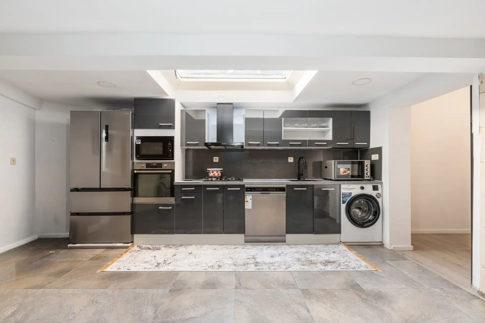 Ruime woning met 4 slaapkamers en veel mogelijkheden foto 5