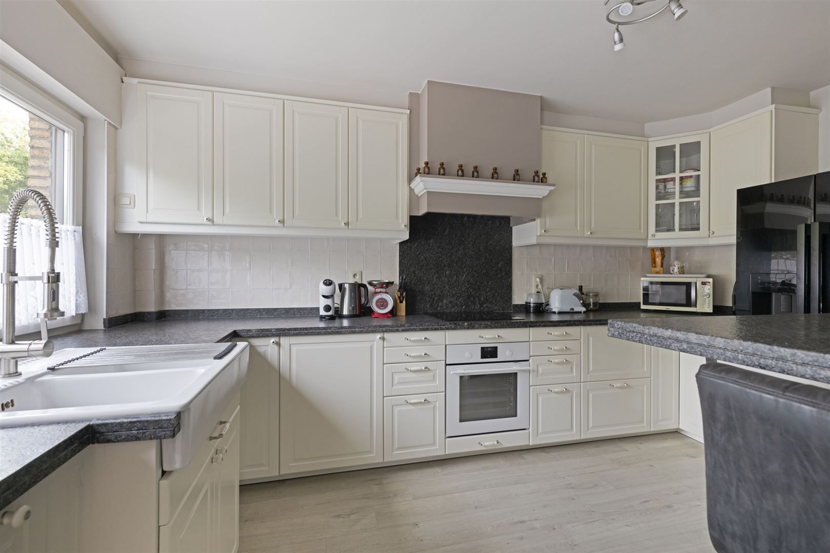 Handelswoning op commerciële toplocatie! foto 6