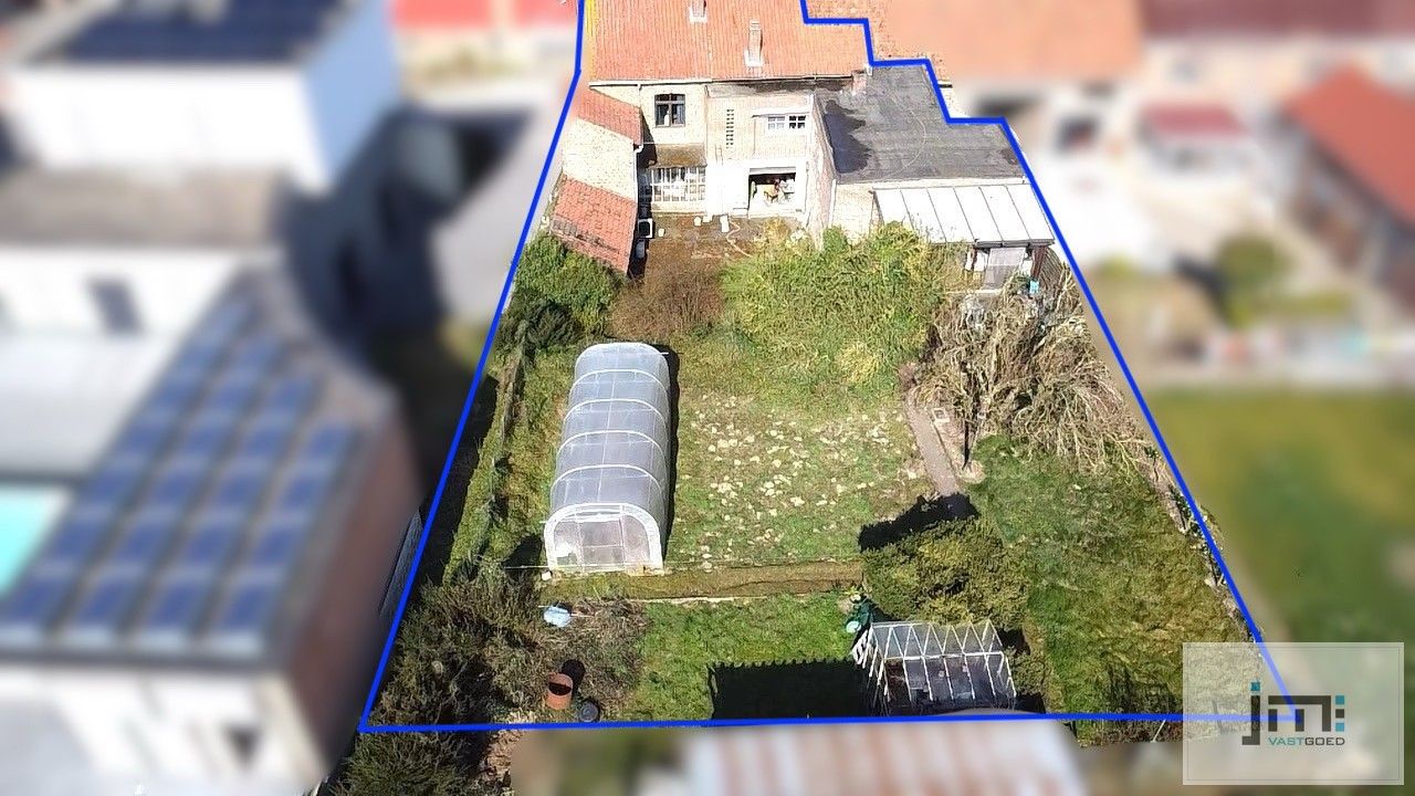 Twee woningen met potentieel in het landelijke Voort foto 17