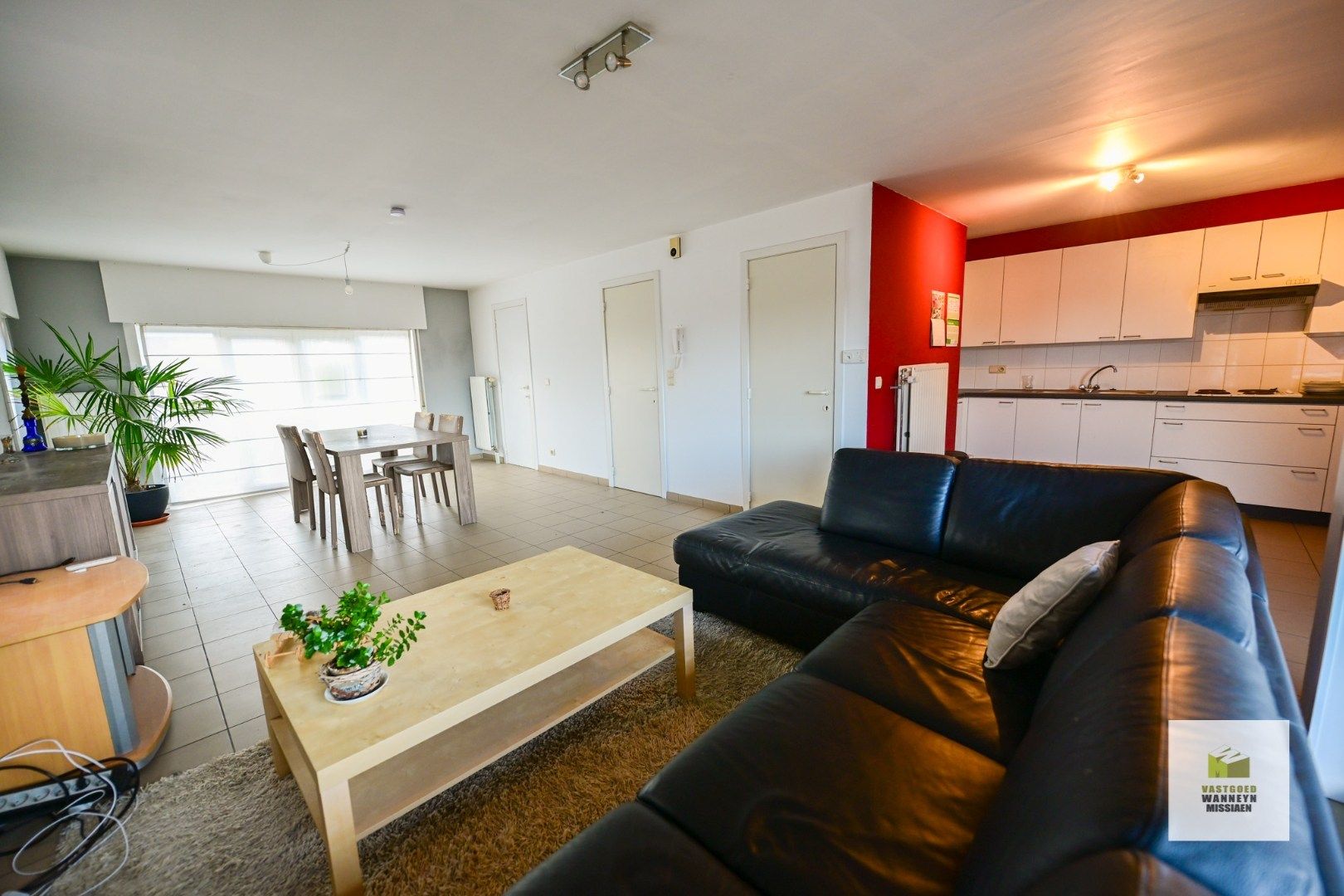 2 slaapkamer duplex appartement met terras, autostaanplaats en tuinberging foto 7