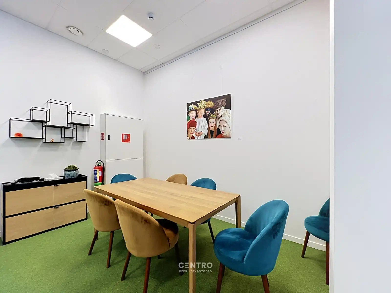 Modern kantoor (± 825 m²)  met 20 ondergrondse  parkeerplaatsen op een rustige, vlot bereikbare locatie te Roeselare (Noordhof), ideaal voor vrije beroepen en zelfstandigen. foto 17
