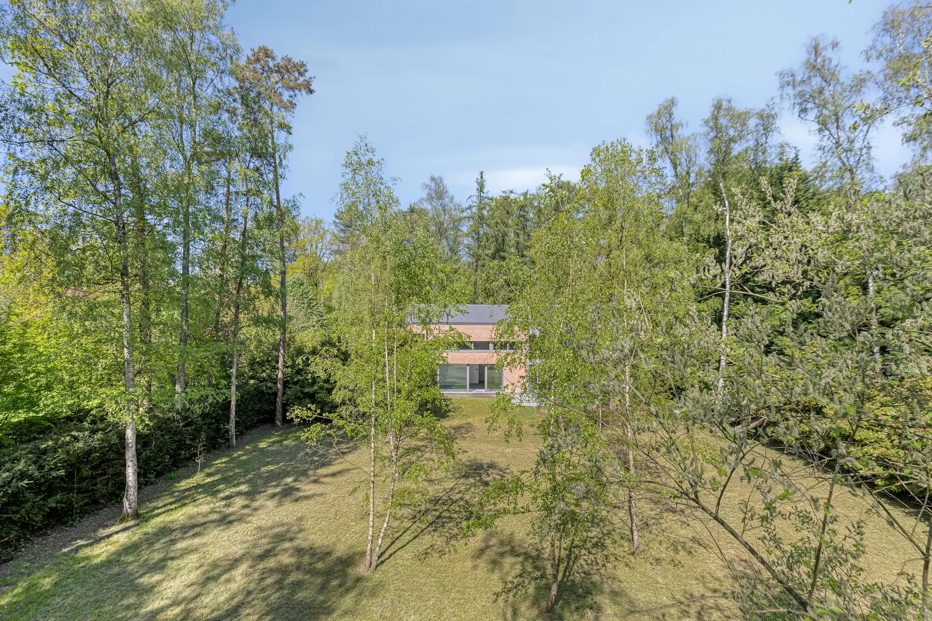 Exclusieve villa in Schilde met ruime zuid-gerichte tuin. foto 14