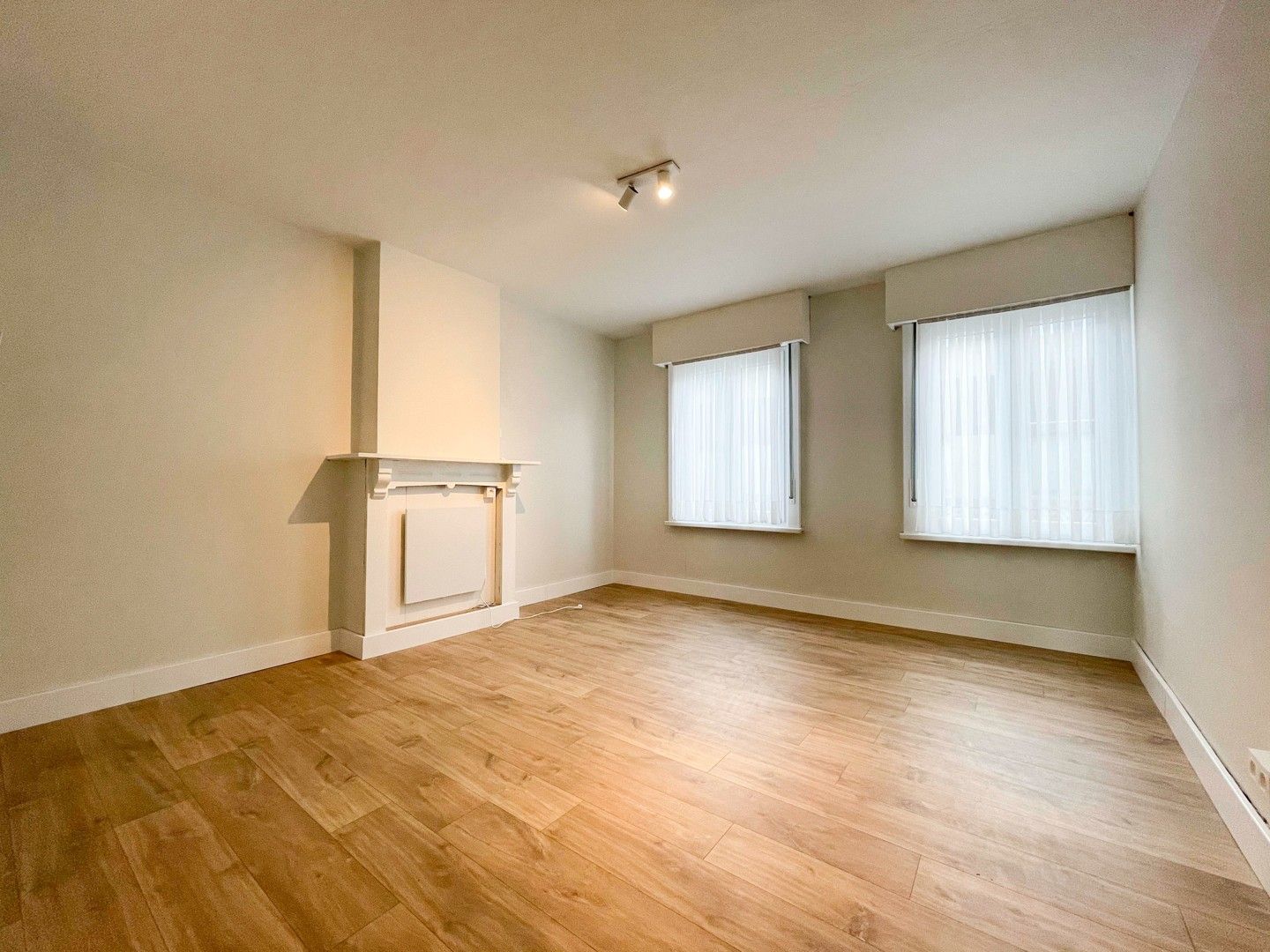 Instapklare woning met 3 slaapkamers en garage nabij het centrum van Tielt (Meulebeke)! foto 9