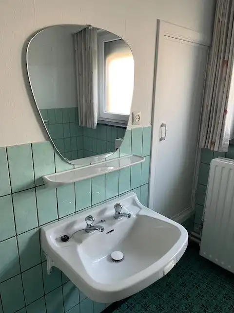 Instapklare woning met 4 slaapkamers en volledig omheinde tuin in landelijke omgeving van Rotem, Dilsen-Stokkem. foto 7