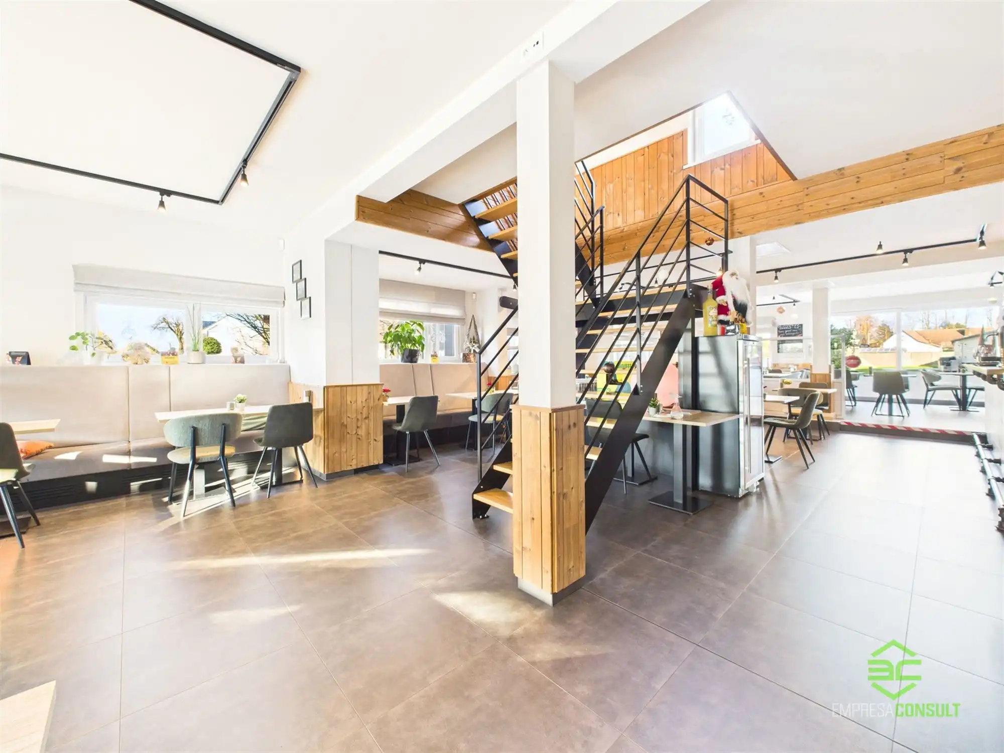 Instapklaar restaurant op een topligging in Schulen! foto 11