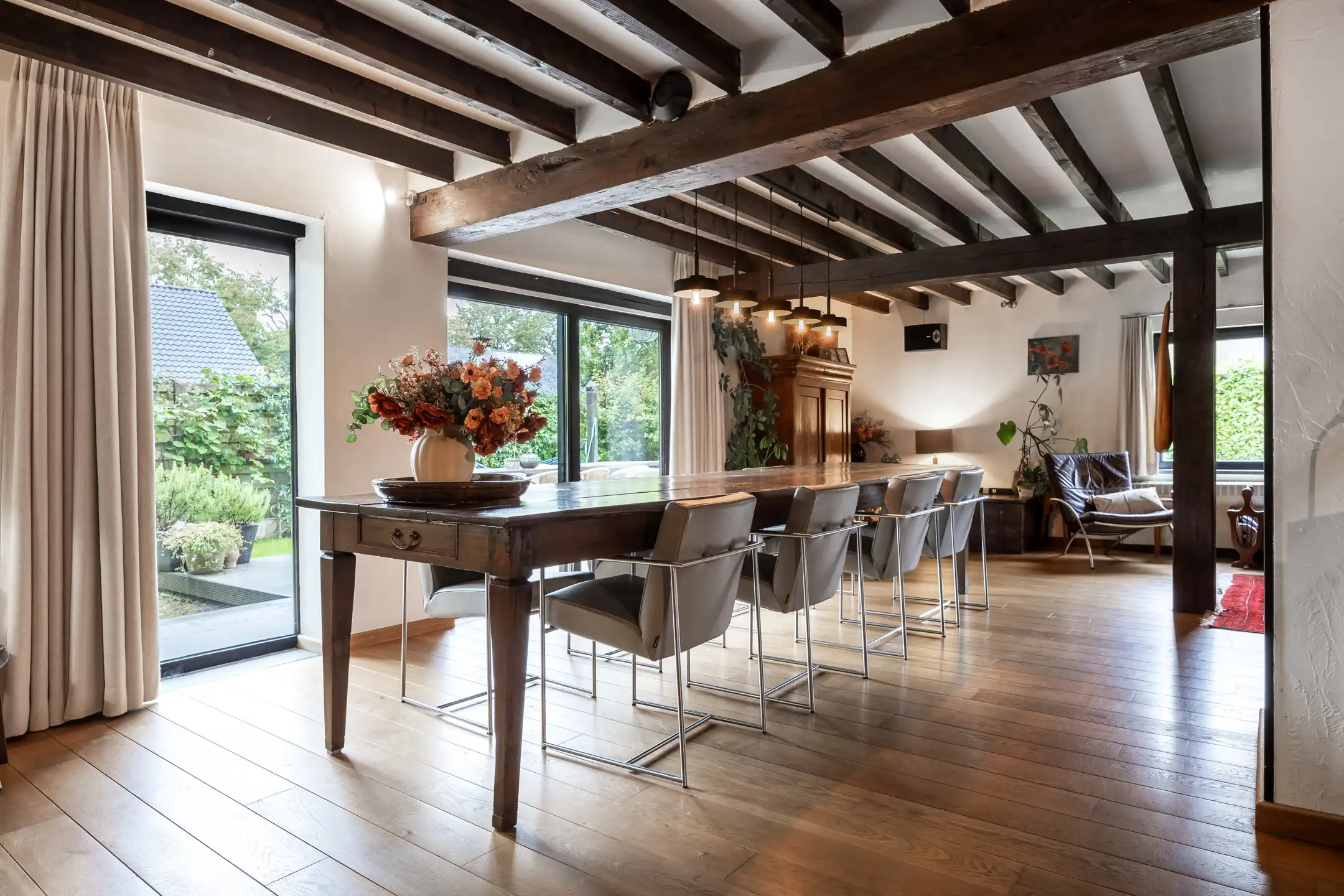 Sfeervolle hoevewoning in groene omgeving te Zoersel foto 7