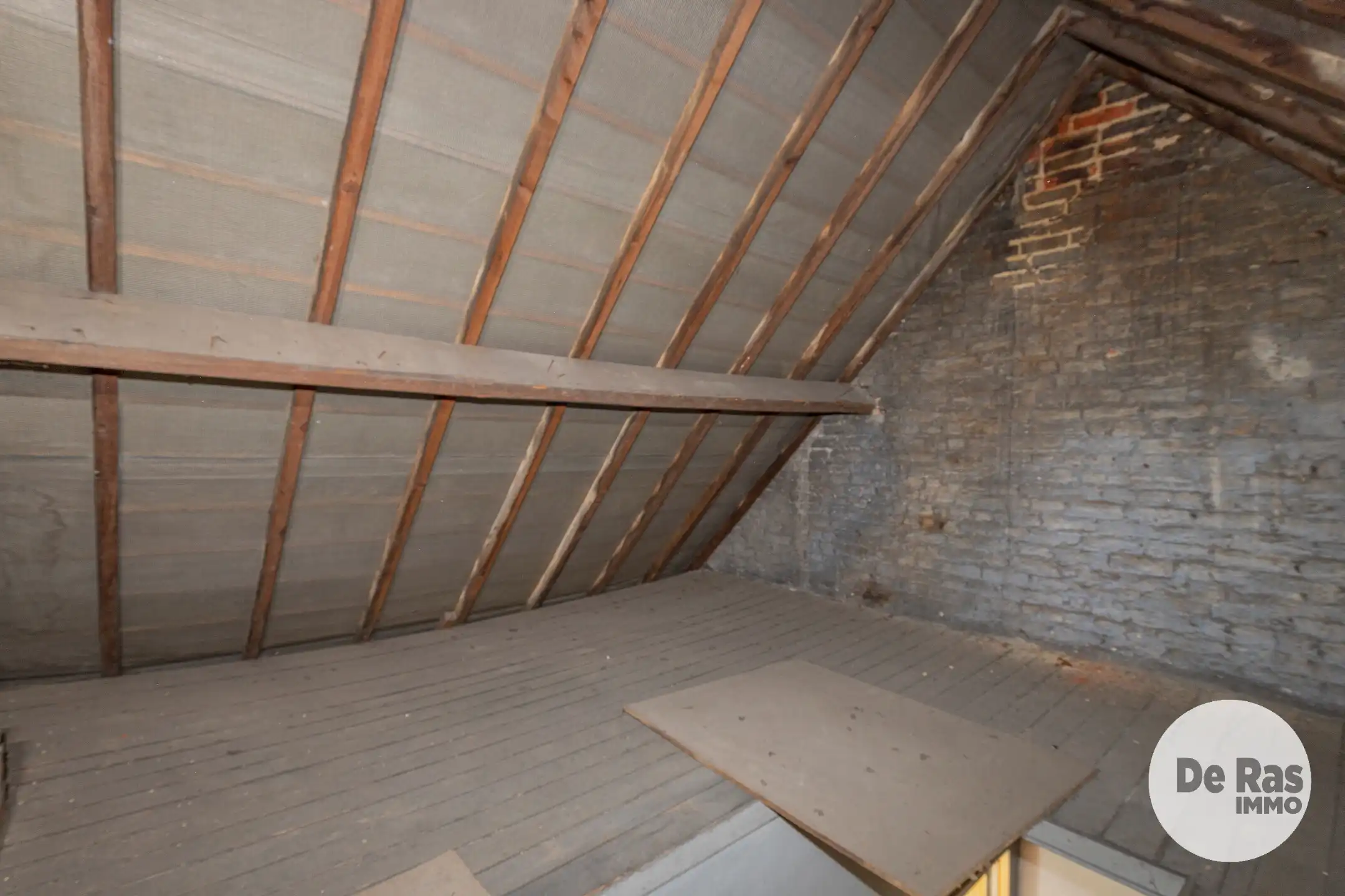 LEDE - Charmante renovatiewoning met tuin in centrum foto 15