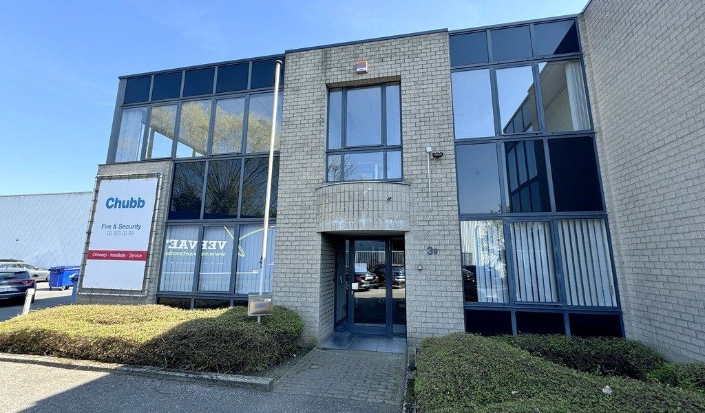 Bedrijfsunit te huur vlakbij oprit A12 te Aartselaar foto 2