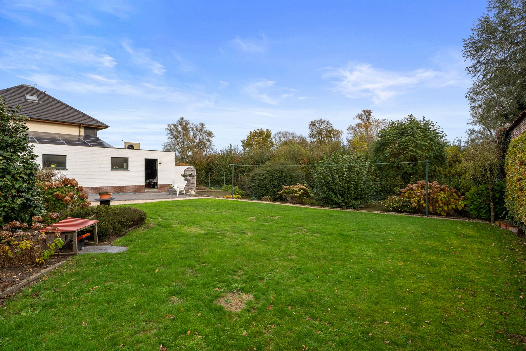 Vrijstaande woning met uitbreidingsmogelijkheden op 938m2! foto 15