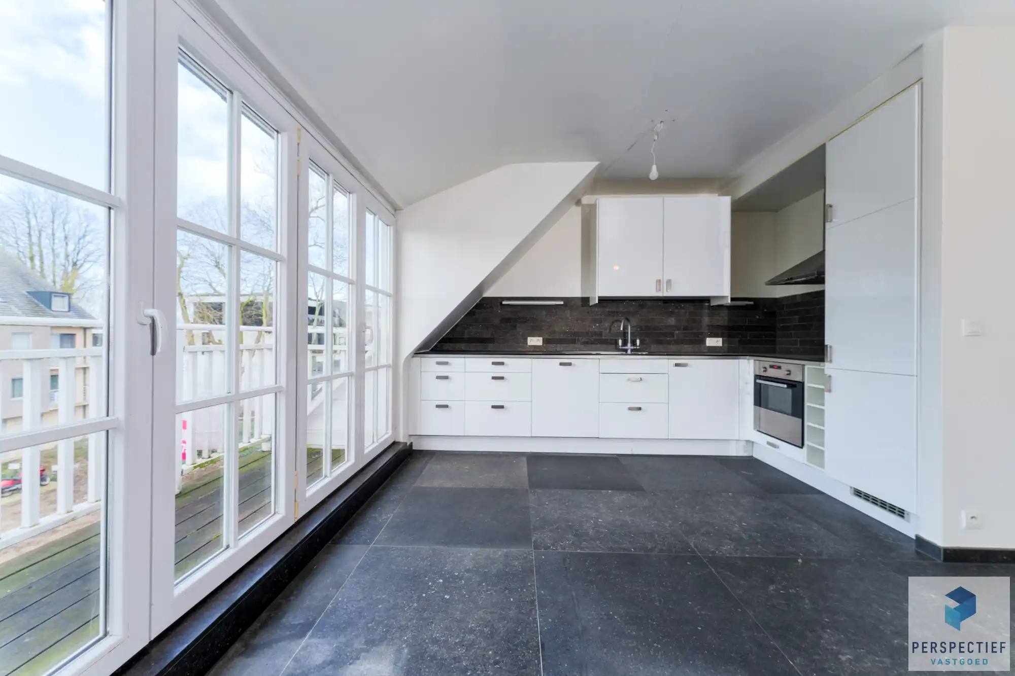 Ruim en modern woonappartement (bouwjaar 2020) met 2 slaapkamers en terras. foto 2