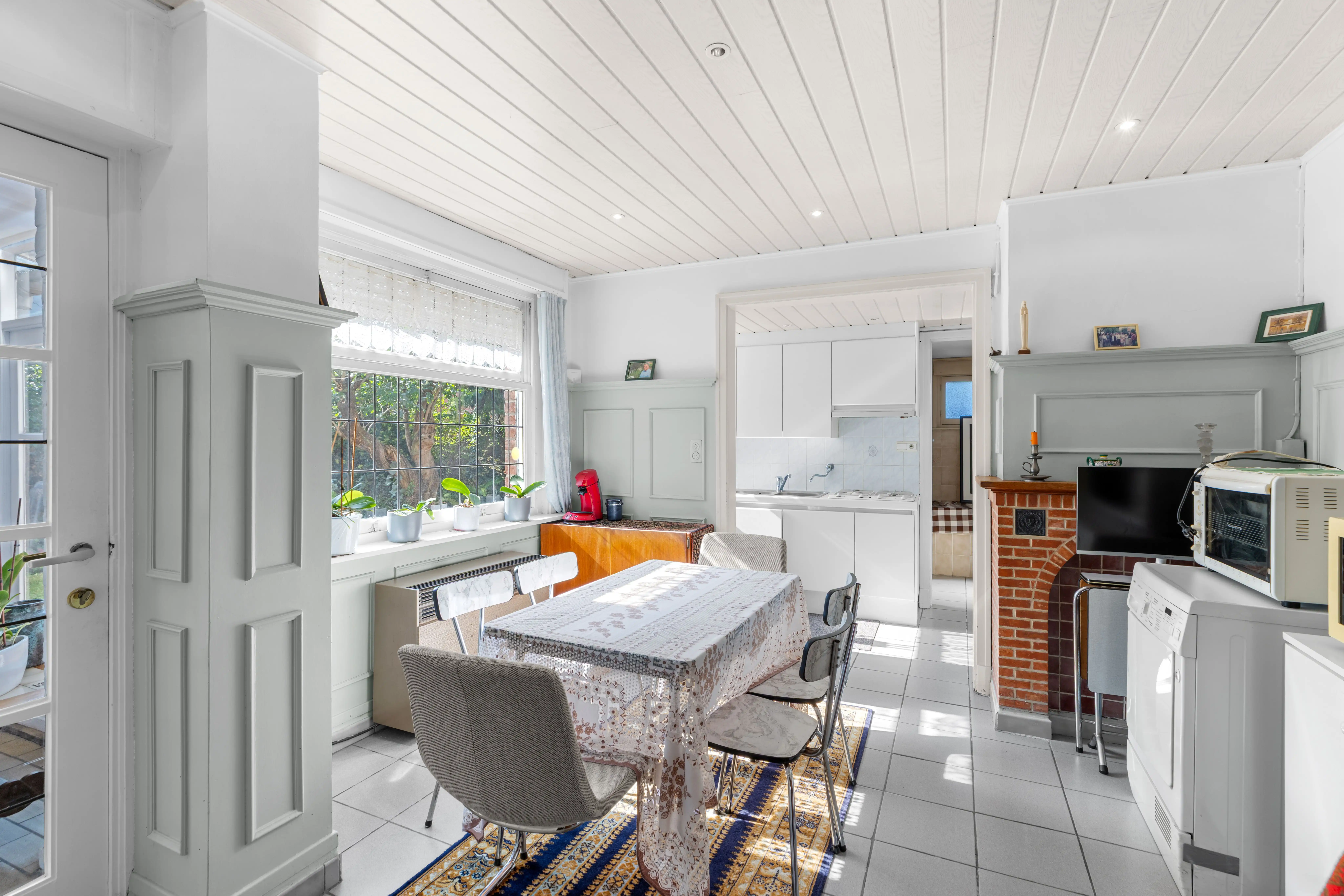 Te renoveren woning met veel potentieel in Sint-Michiels! foto 5