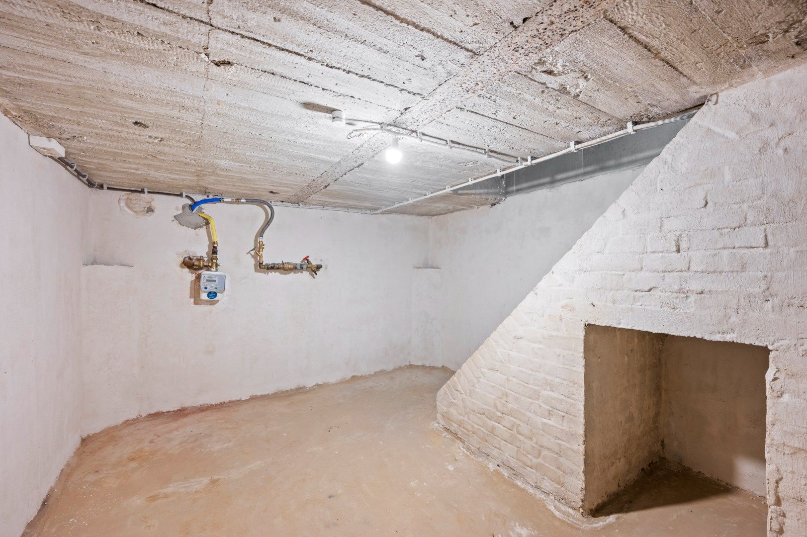 RECENT GERENOVEERDE WONING (2024) MET 3 SLPKS, RUIME TUIN EN MOGELIJKHEID DUBBELE GARAGE foto 19
