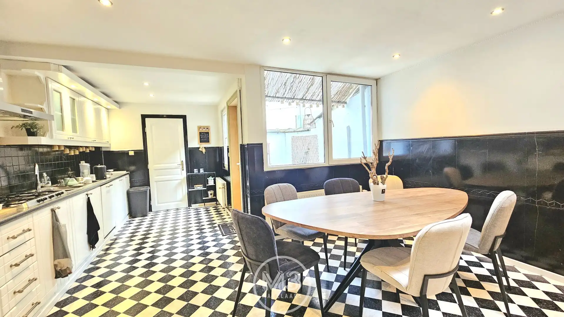 Woning met 4 slpk en 2 badkamers foto 5