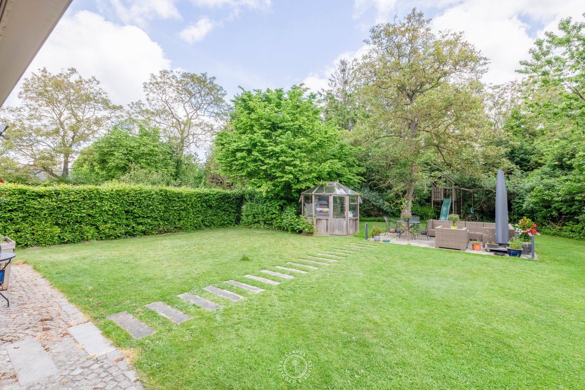 Charmante woning op een welgelegen locatie in Sinaai-Waas foto 28