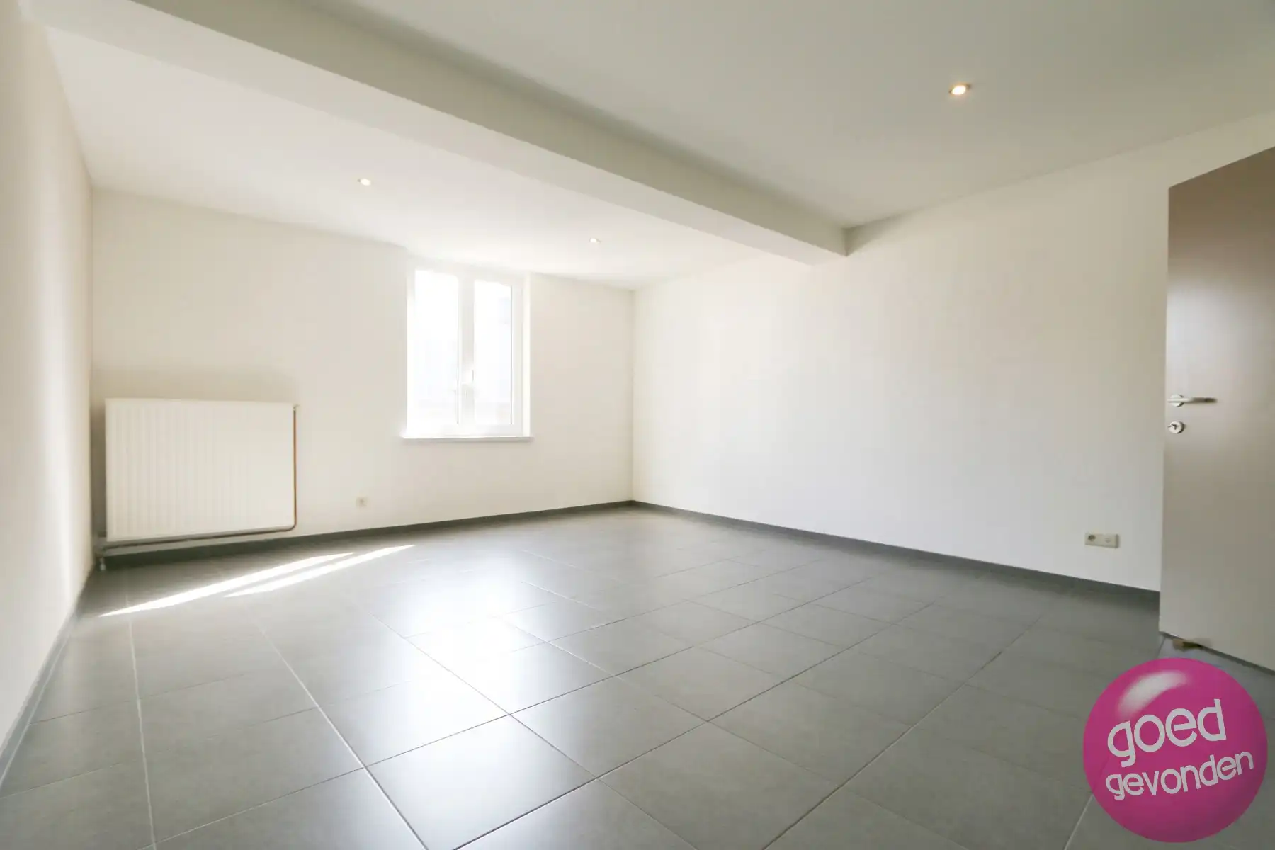 HANDELSHUIS - VEEL PASSAGE - INSTAPKLAAR - 2 à 3 SLK - KOER foto 14