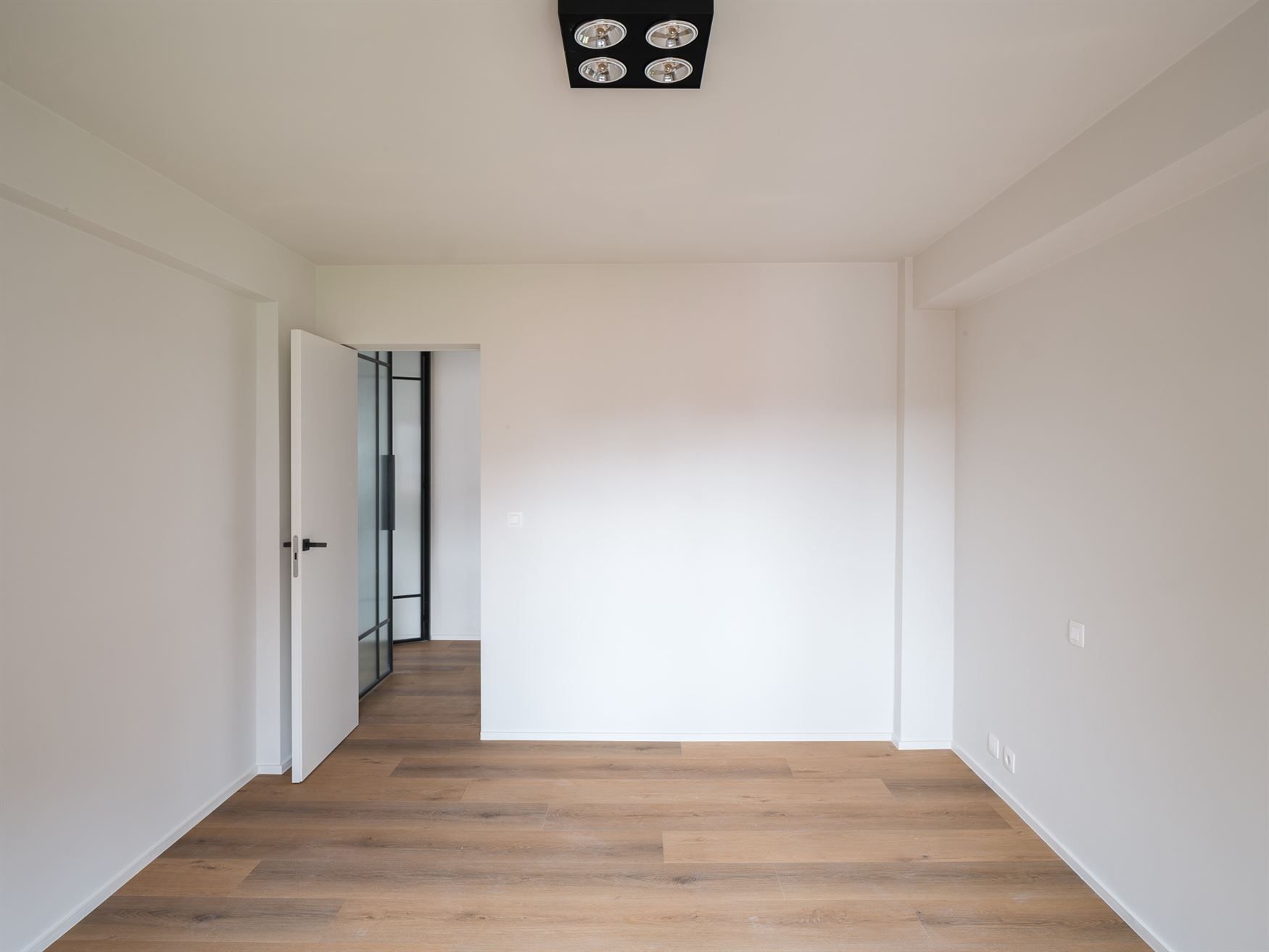 Volledig gerenoveerd appartement met hoogwaardige afwerking op topligging in Gent. foto 10