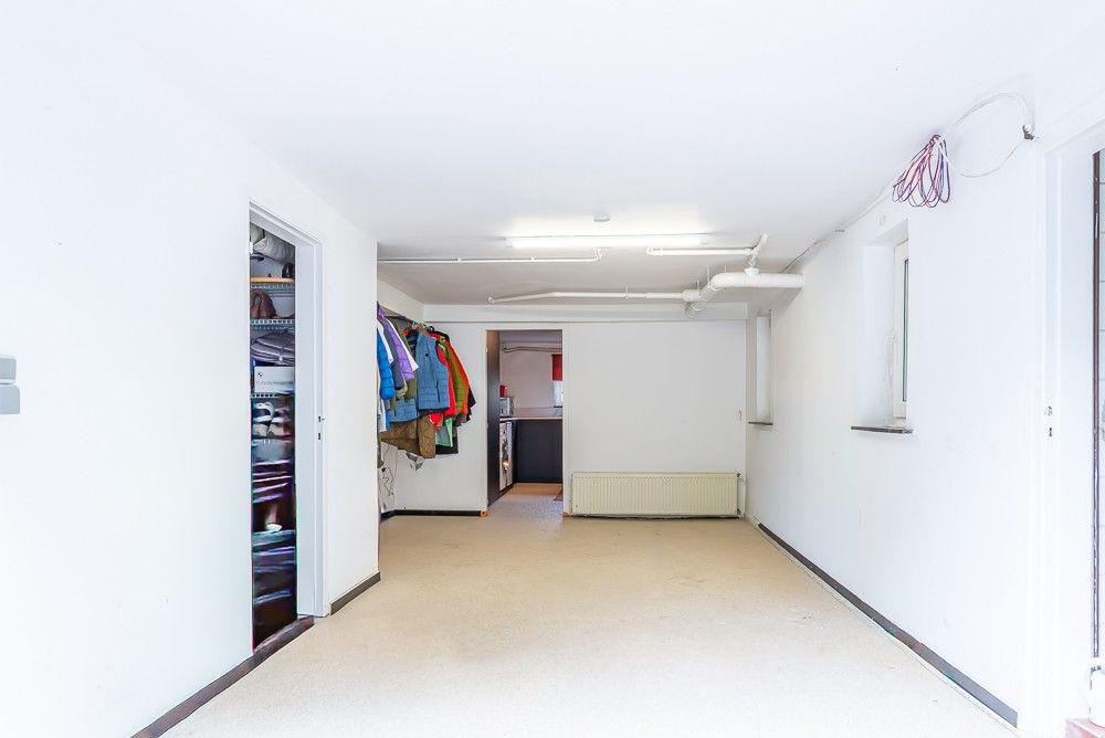 Charmante gerenoveerde woning op toplocatie in Neerharen (Lanaken) foto 15