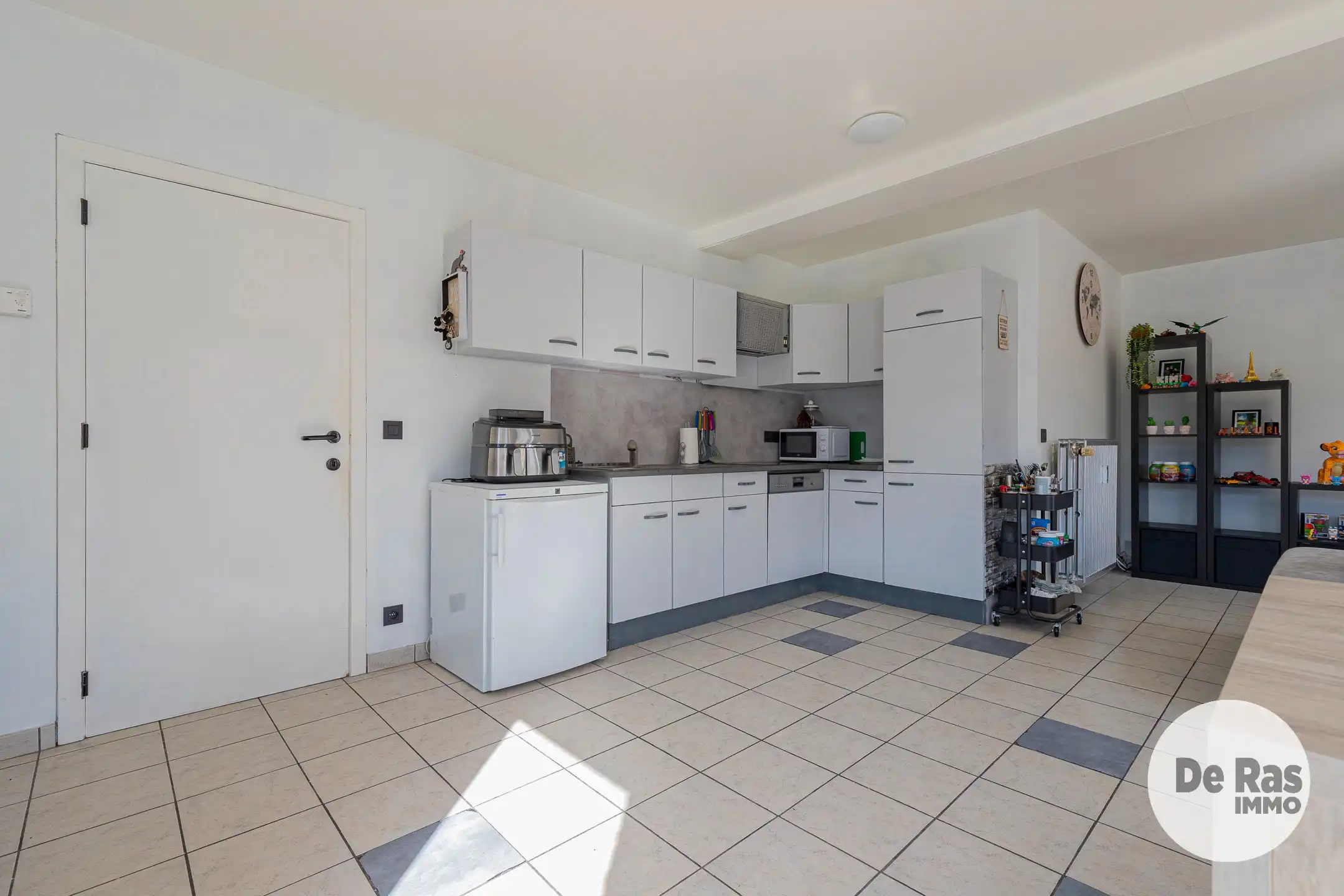 HAALTERT -  App met twee slaapkamers, terras en garage! foto 6