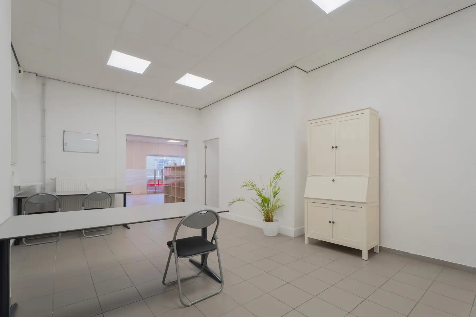 Uitstekend gelegen handelspand van 103 m² foto 9