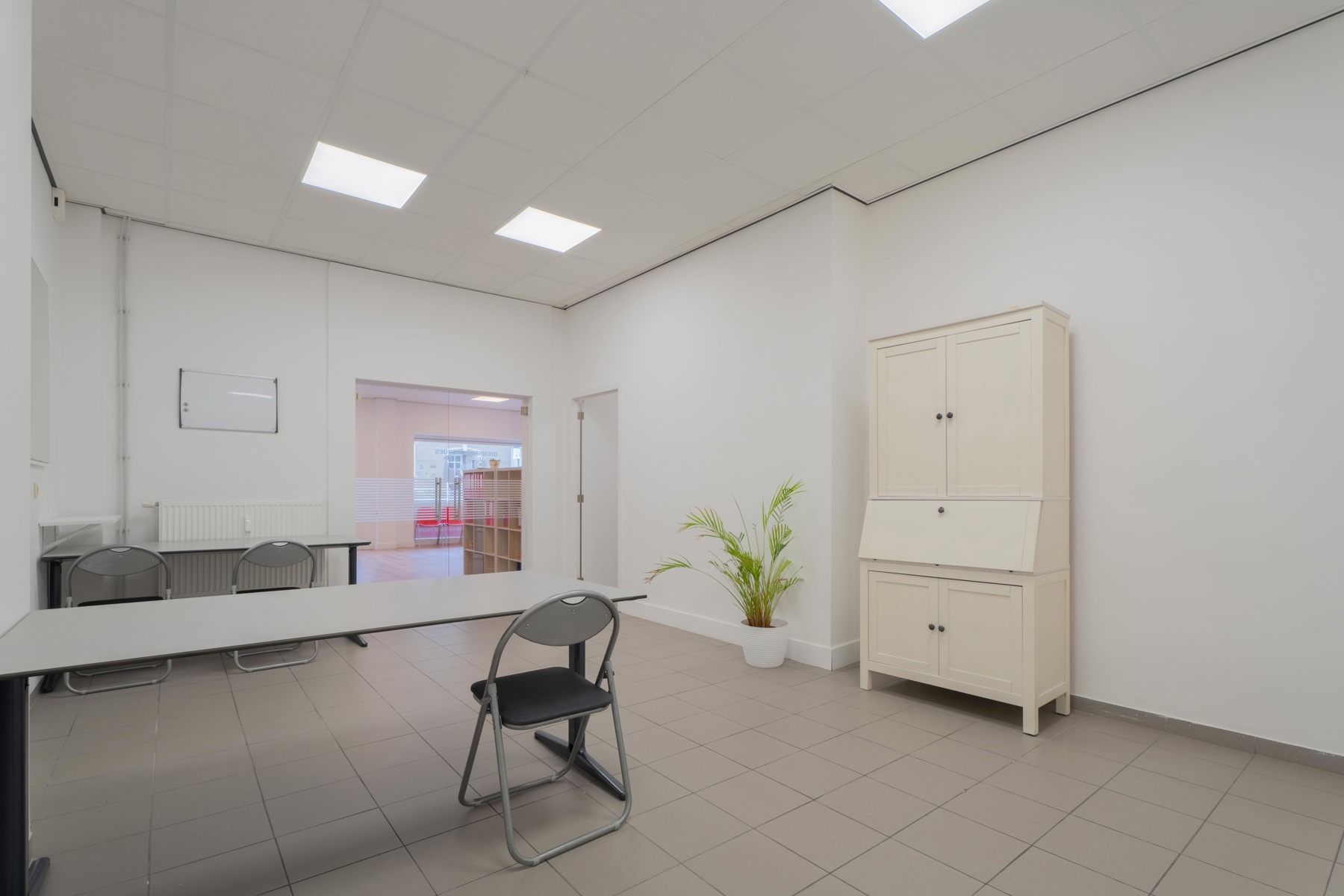 Uitstekend gelegen handelspand van 103 m² foto 9